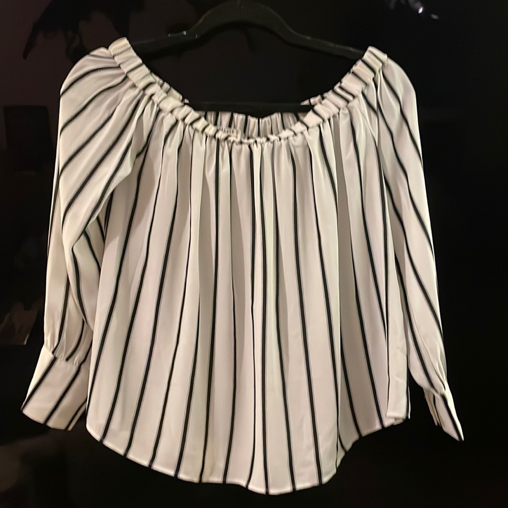 F21 cold shoulder top